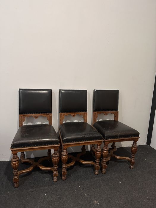 3 krzesła dębowe w stylu klasycznym – skóra, solidne