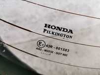 Honda Civic 2006 szyba tyl klapy bagażnika