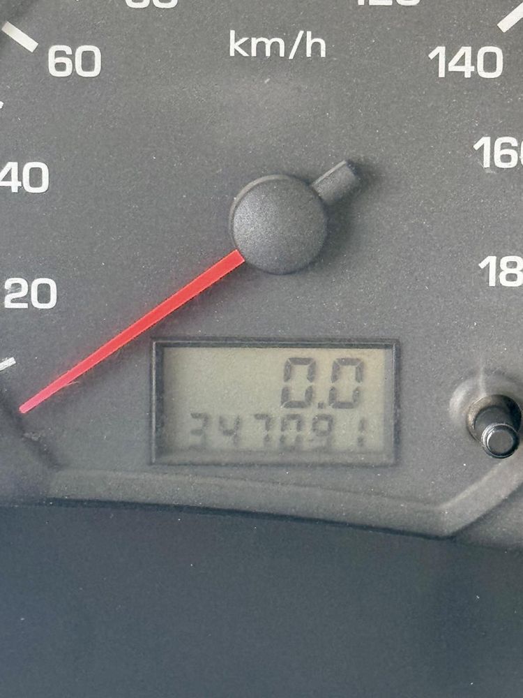 Ford Transit 115 T350 05 – Fiável e pronta a trabalhar