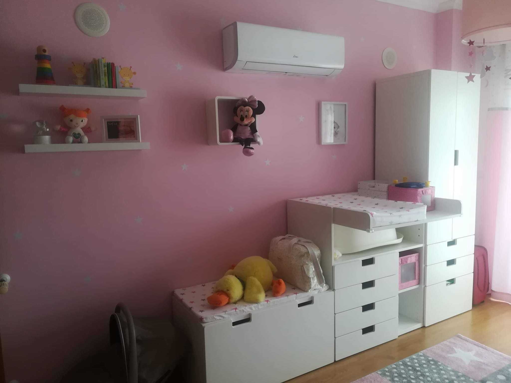 Quarto de bebé completo