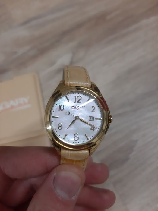 Годинник жіночій фірми Vagary новий