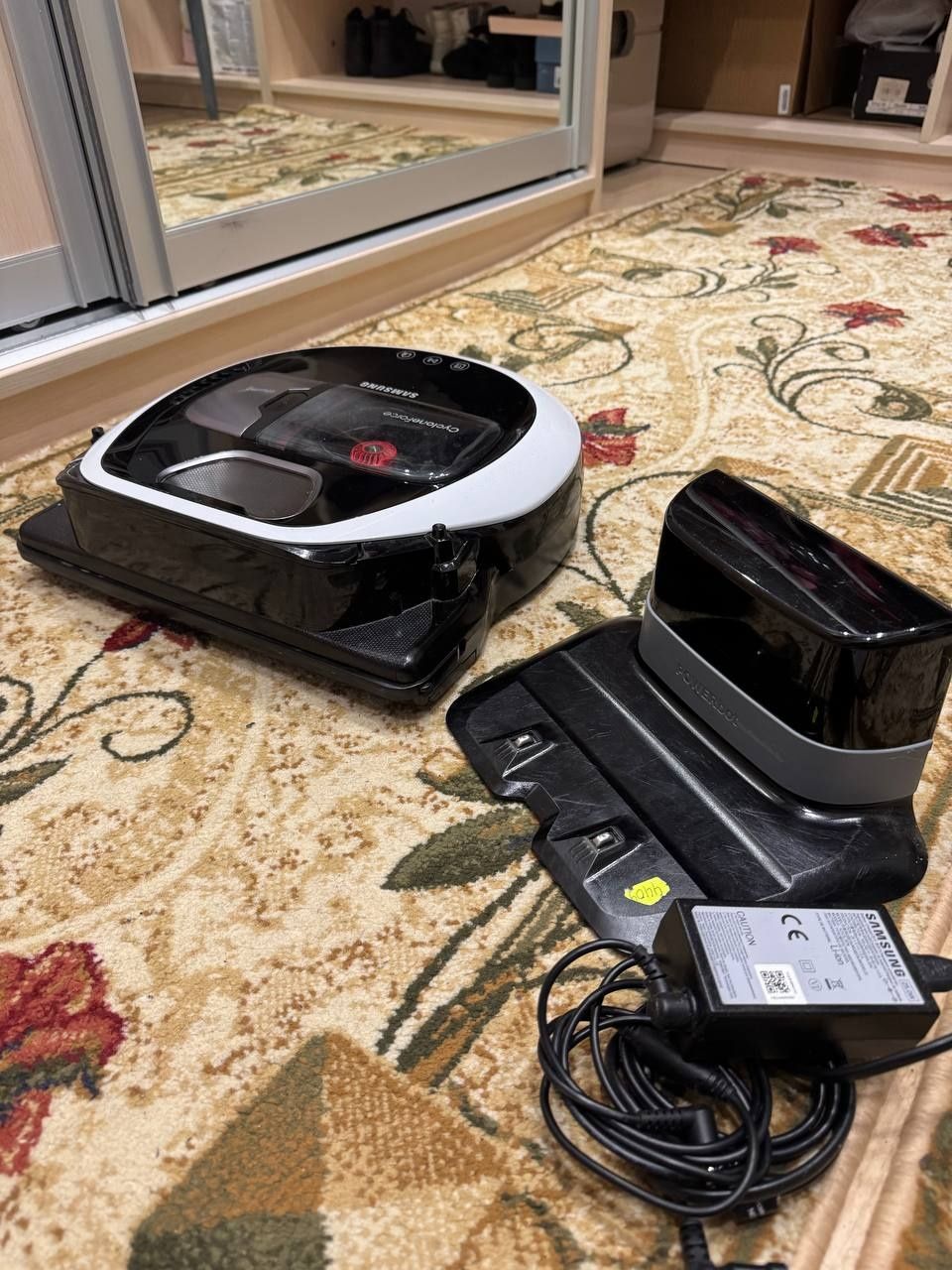 Робот-пилосос Samsung VR10M7030WW