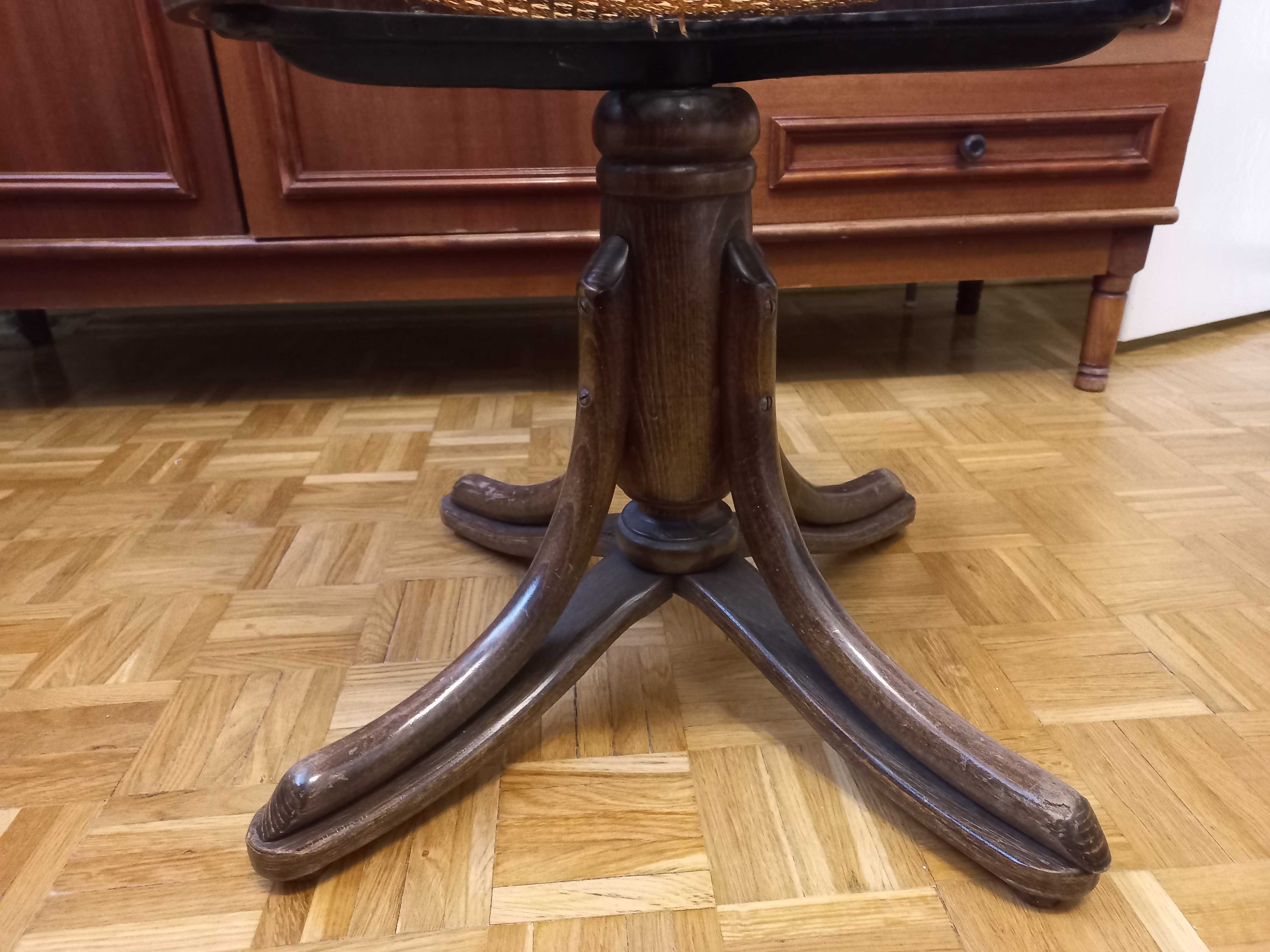 Sprzedam drewniany fotel obrotowy w stylu Thonet
