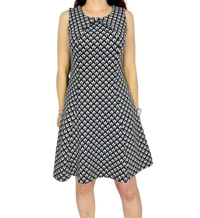 Rozkloszowana czarno-biała sukienka S 36 Redherring