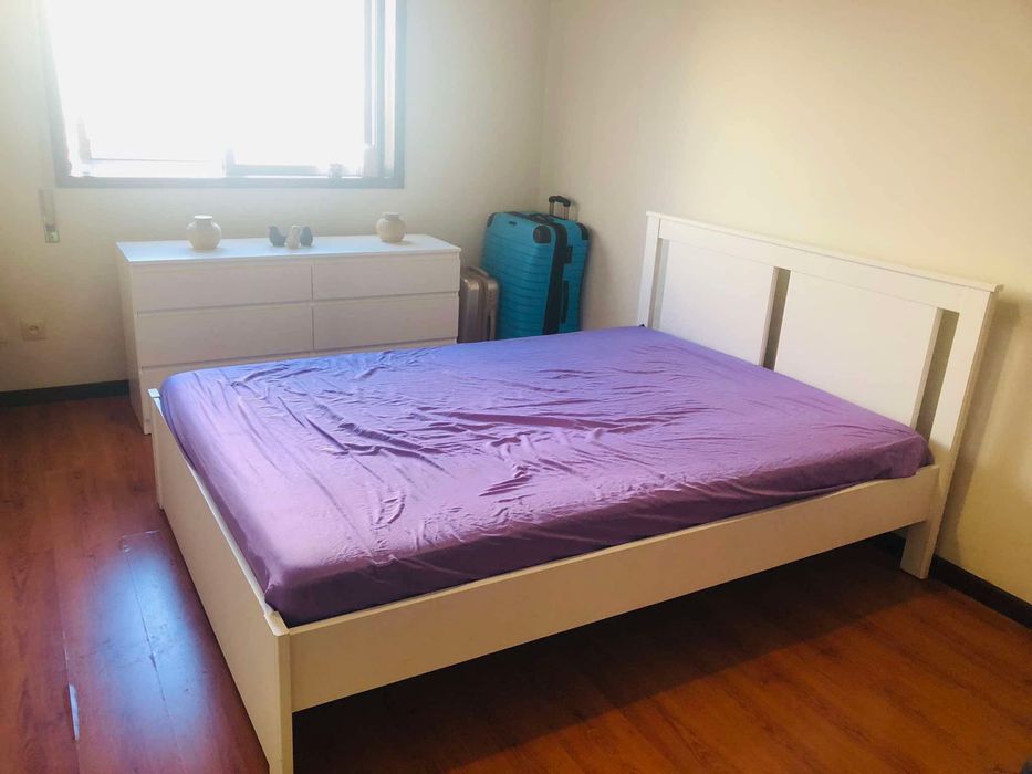 Cama de casal + colchão ikea