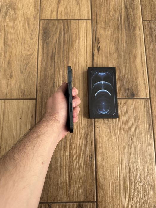 Iphone 12 Pro 256 , АКБ 100%  .