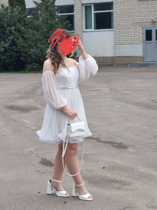 Сукня біла на корсеті 46-48