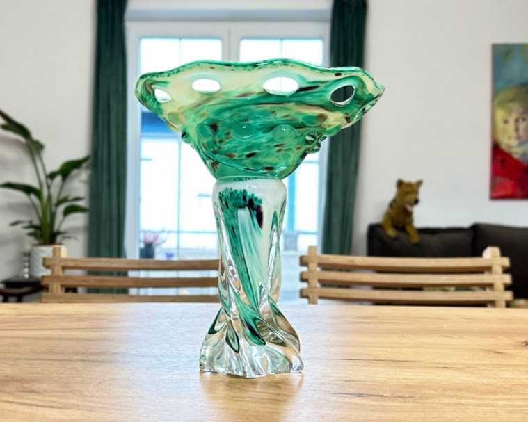 Patera misa na stopce 21cm nakrapiane szkło czeskie PRL Vintage