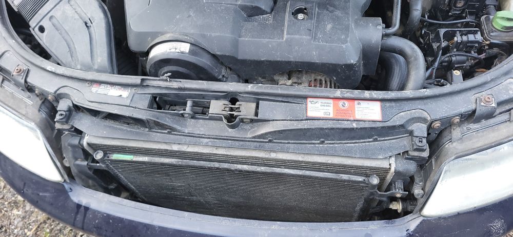 Audi A4  B6  1.9 TDI Kompletny Pas Przód z chłodnicami