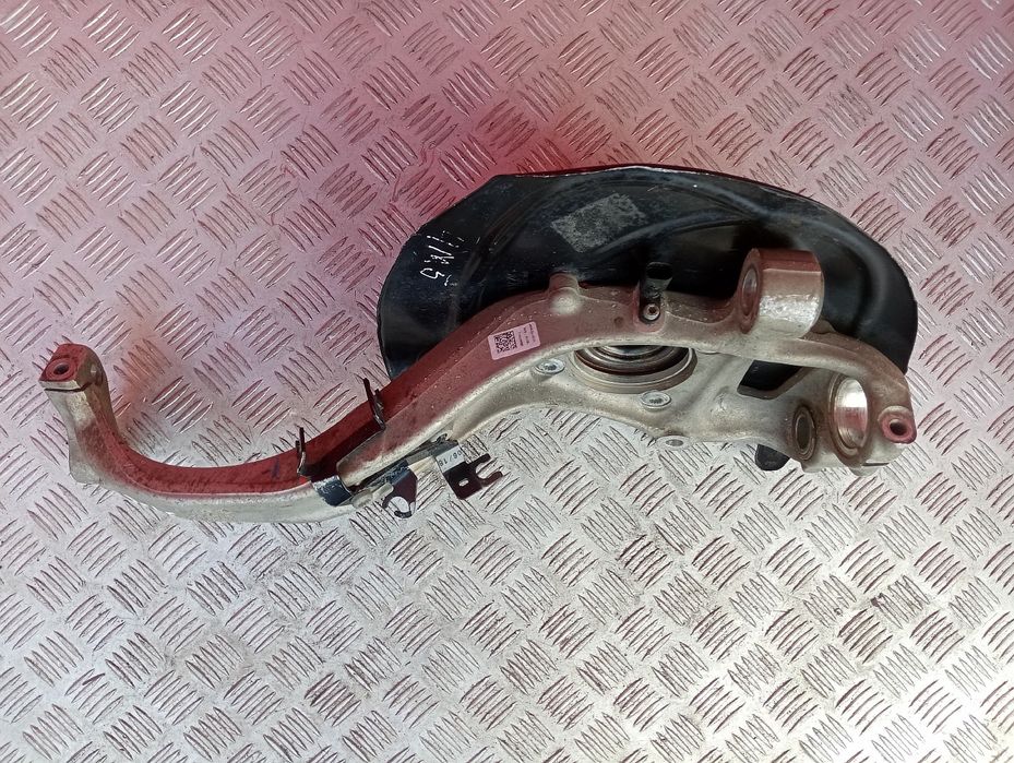 Ступиця кулак цапфа передня ліва Audi Q7 4M передняя левая Ауді Кю7