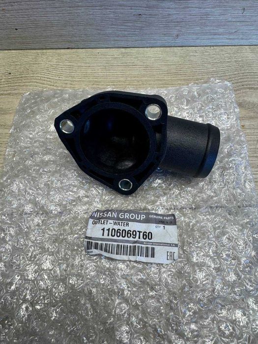 Корпус термостату Nissan Bluebird Vanette Ниссан Ніссан Нісан