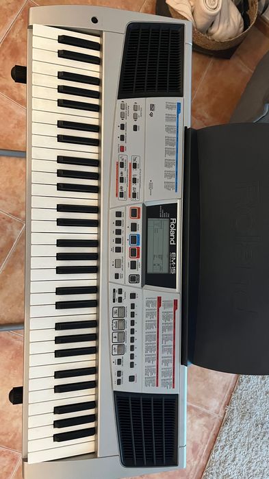 Teclado em-15 Roland