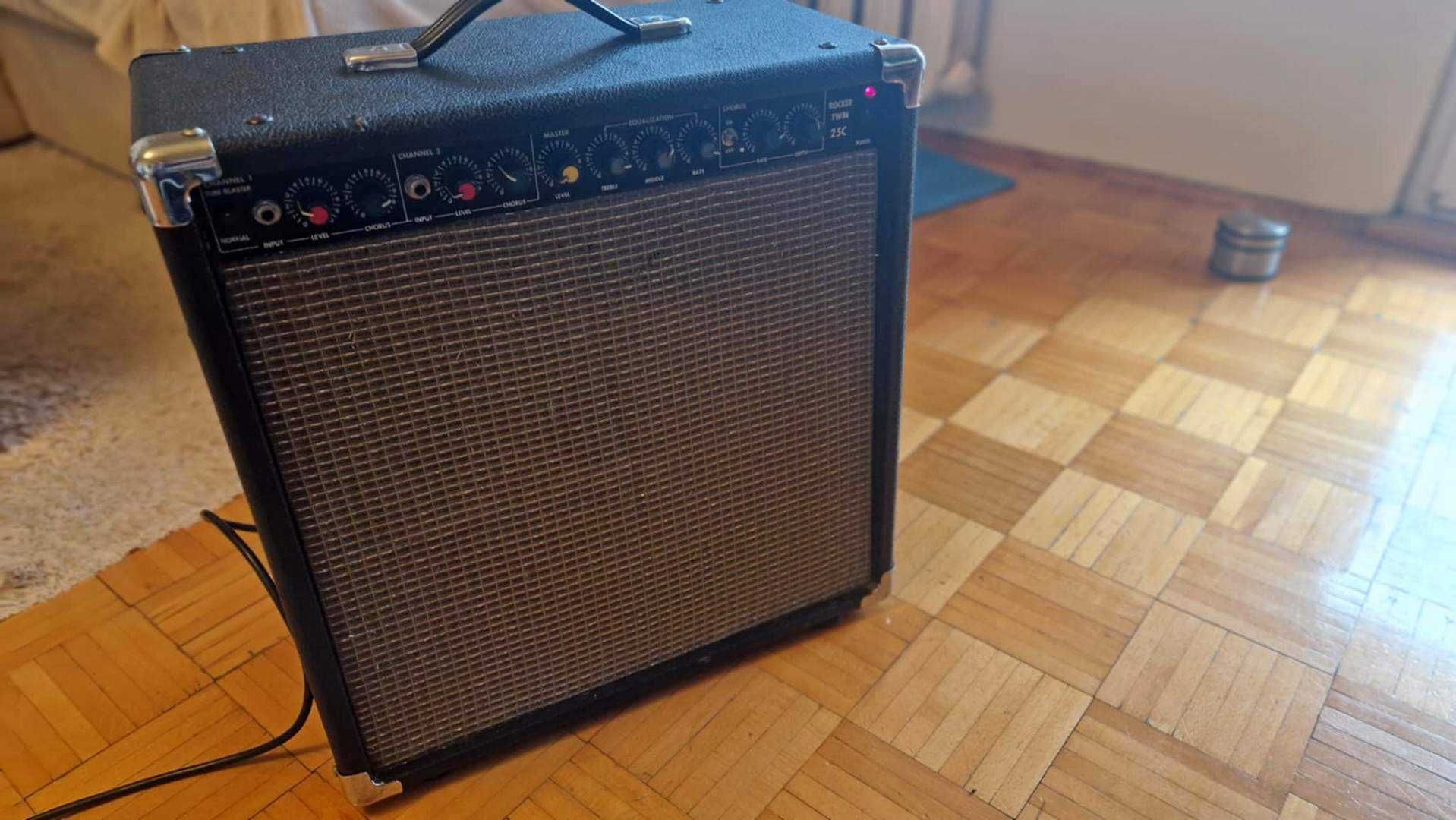 Ross Rocker Twin 25C Amplifier