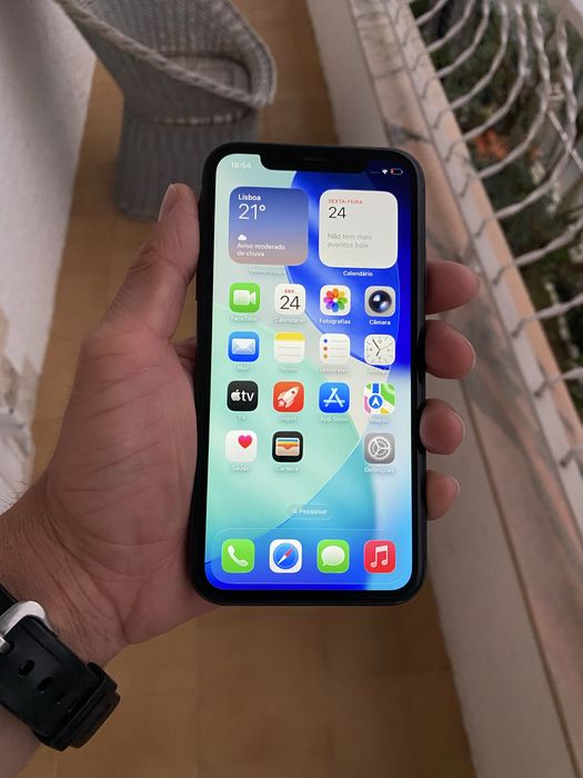 iPhone 11 Preto 64 GB
