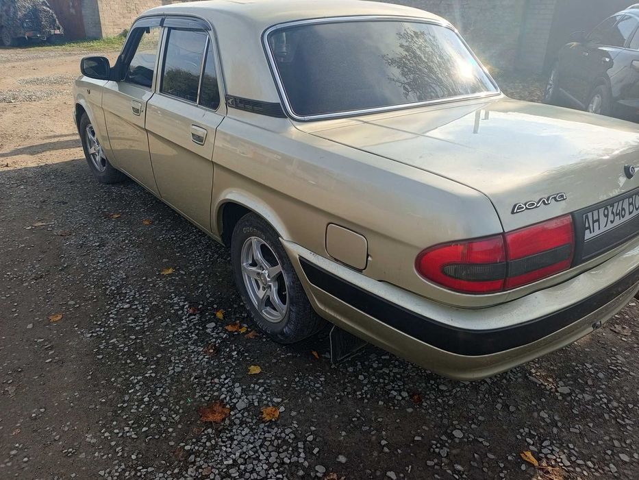 Автомобиль Газ 31105