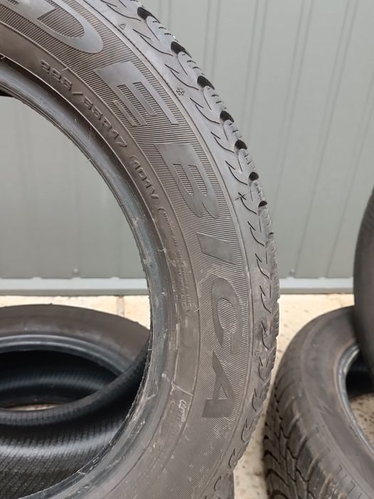 Зимові шини 225/55/17 Debica Frigo HP2