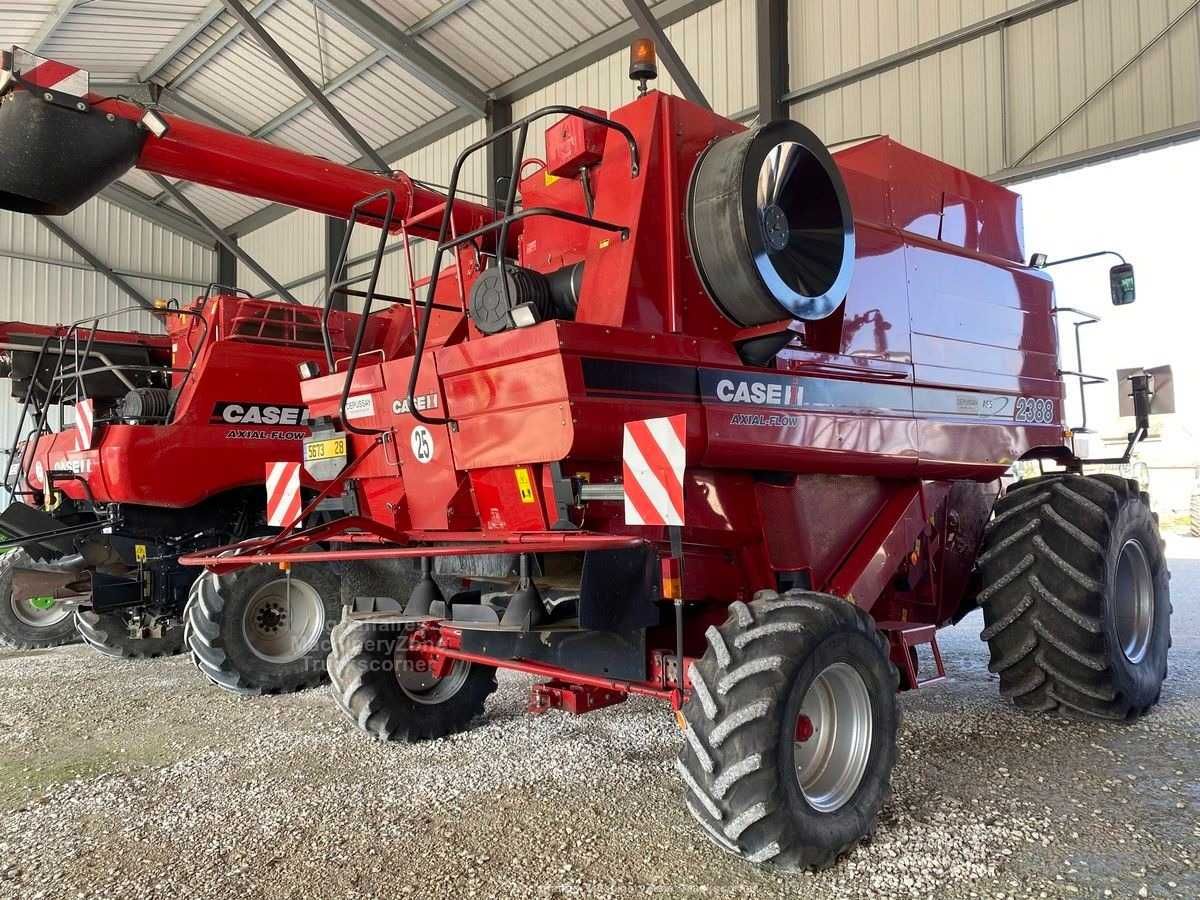 Комбайн Case IH 2388
