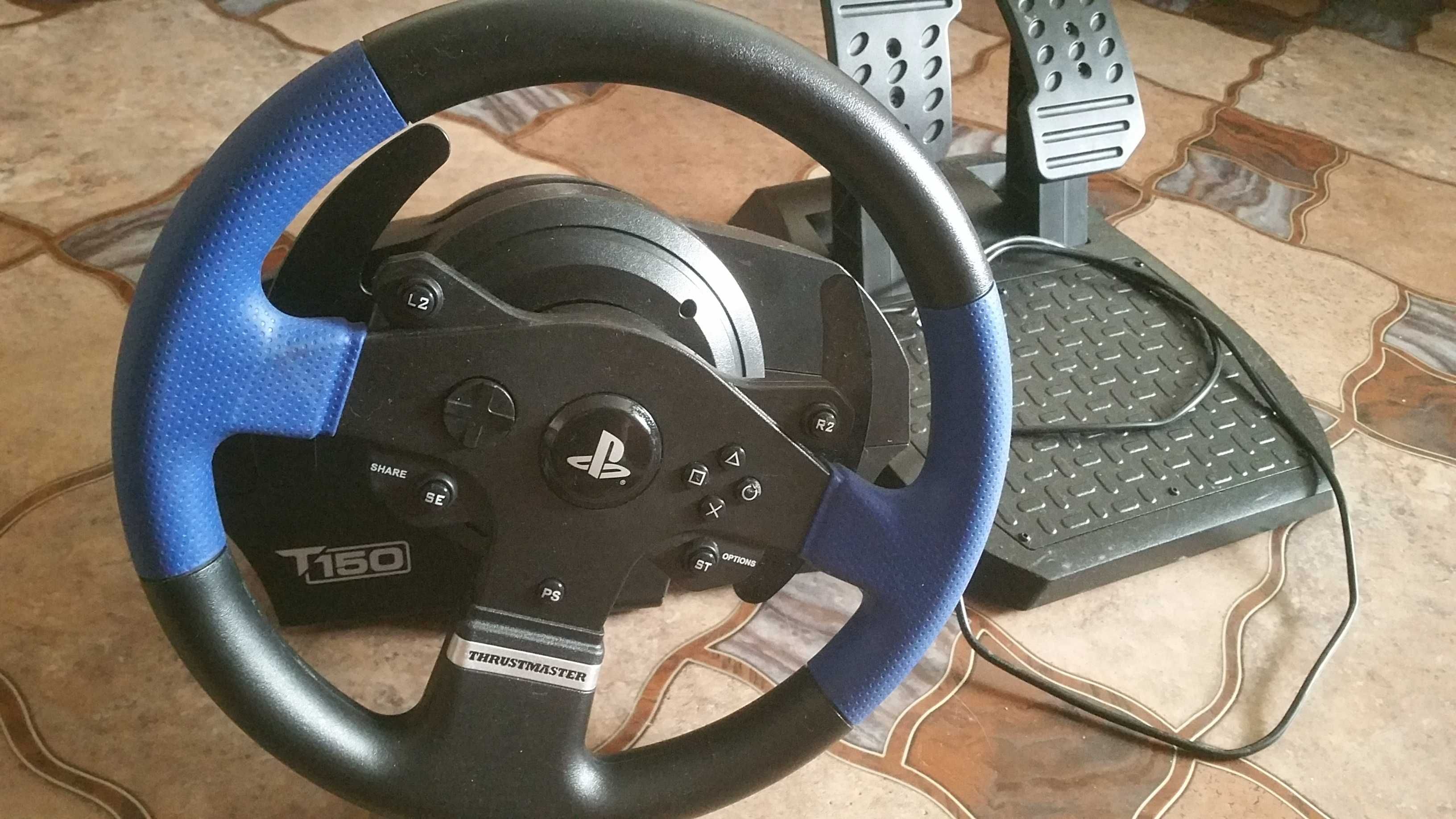 Руль Thrustmaster T150 (PS5/PS4/PC)