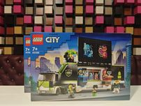 Конструктор LEGO City 60388 Вантажівка для ігрового турне (344 Деталі)