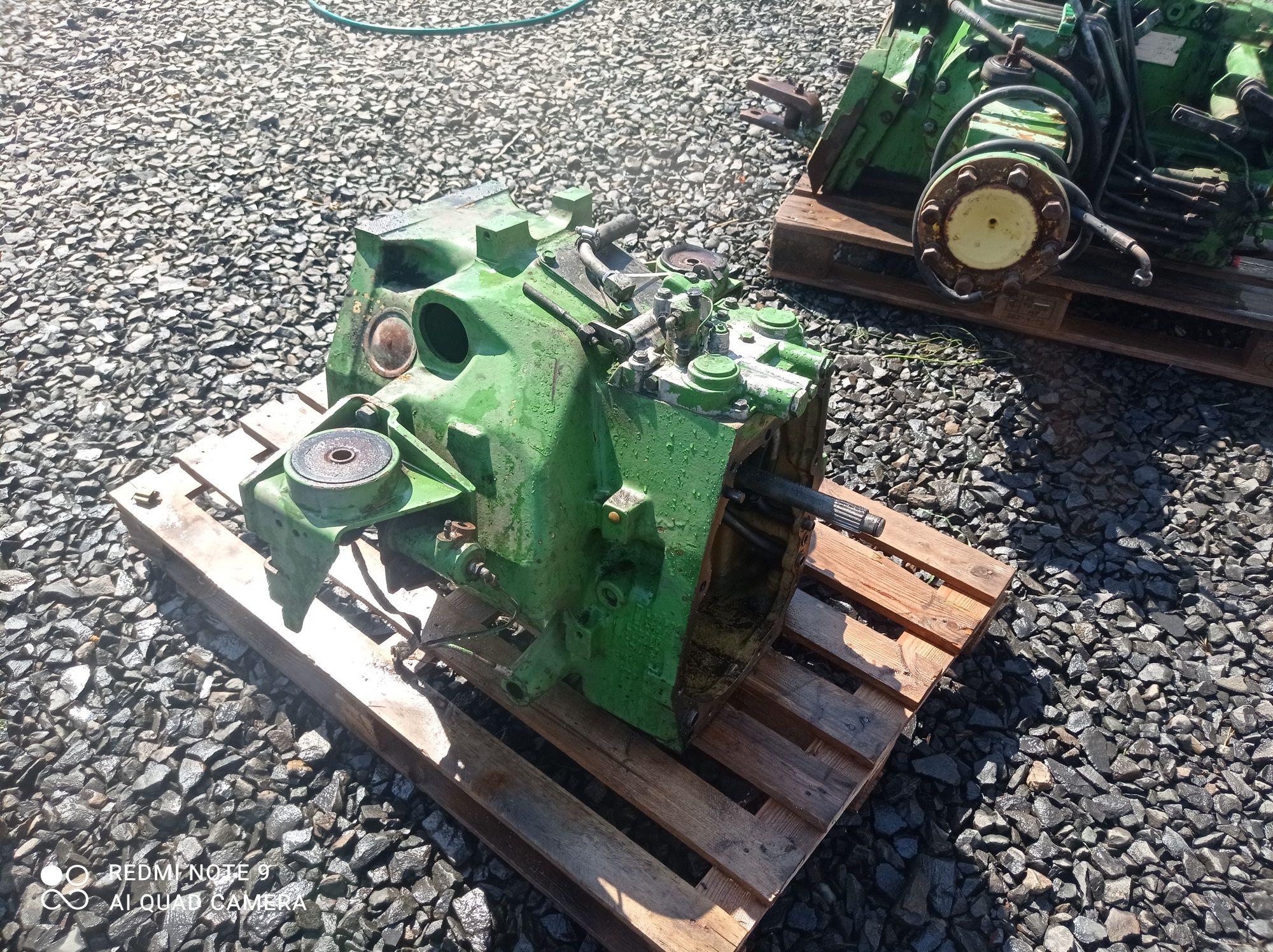 Продам міст задній і коробку  до трактора Jon Deere 2140