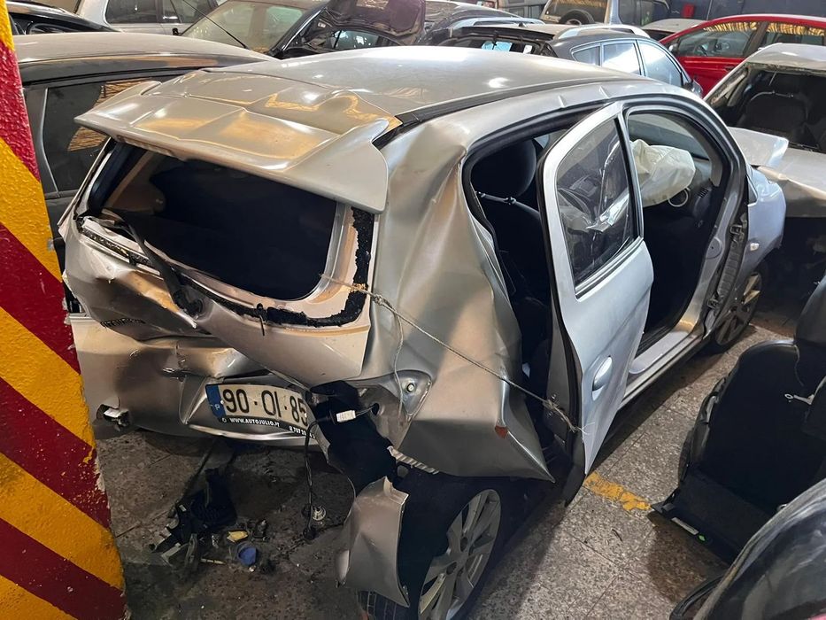 Mitsubishi Mirage 1.2 80 cv 2012 para peças