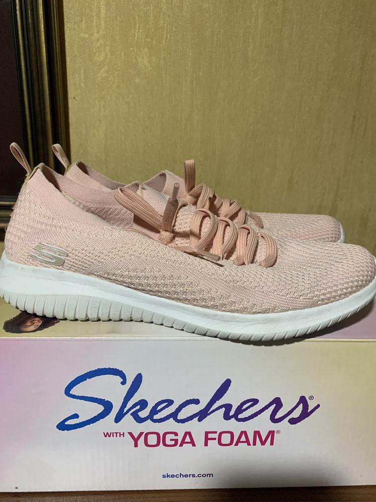 Жіночі кросівки Skechers