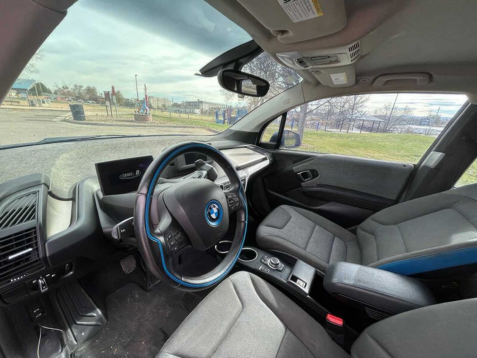 BMW i3      2016