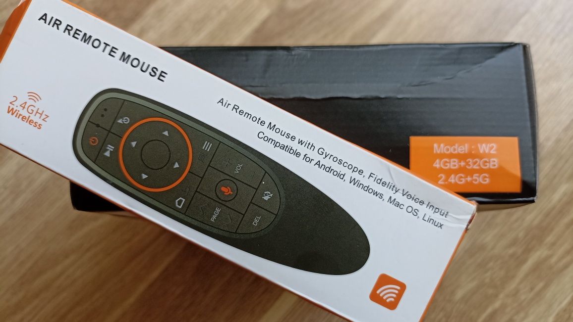 Смарт приставка Tanix W2 4/32 + пульт air mouse g10s
