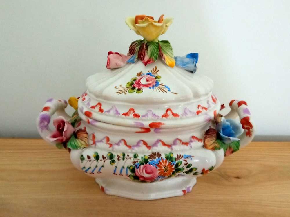 Terrina Em Porcelana Capodimonte