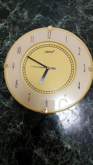 Годинник настінний