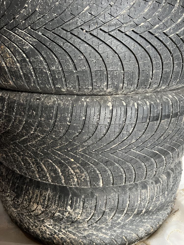 Debica Navigator 3 235/60 R18 107V XL   4шт  всесезонна