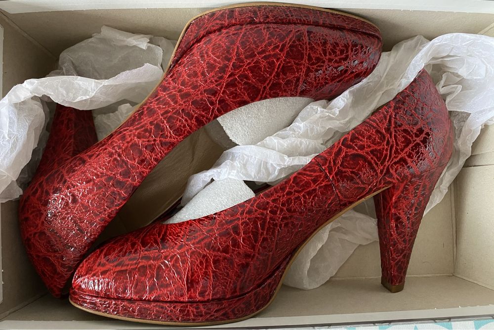 Туфли лаковые красные на каблуке Peter Kaiser натуральная кожа