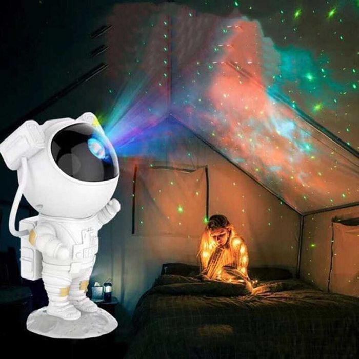 Projektor gwiazd lampka nocna Astronauta LED Gwiezdne niebo