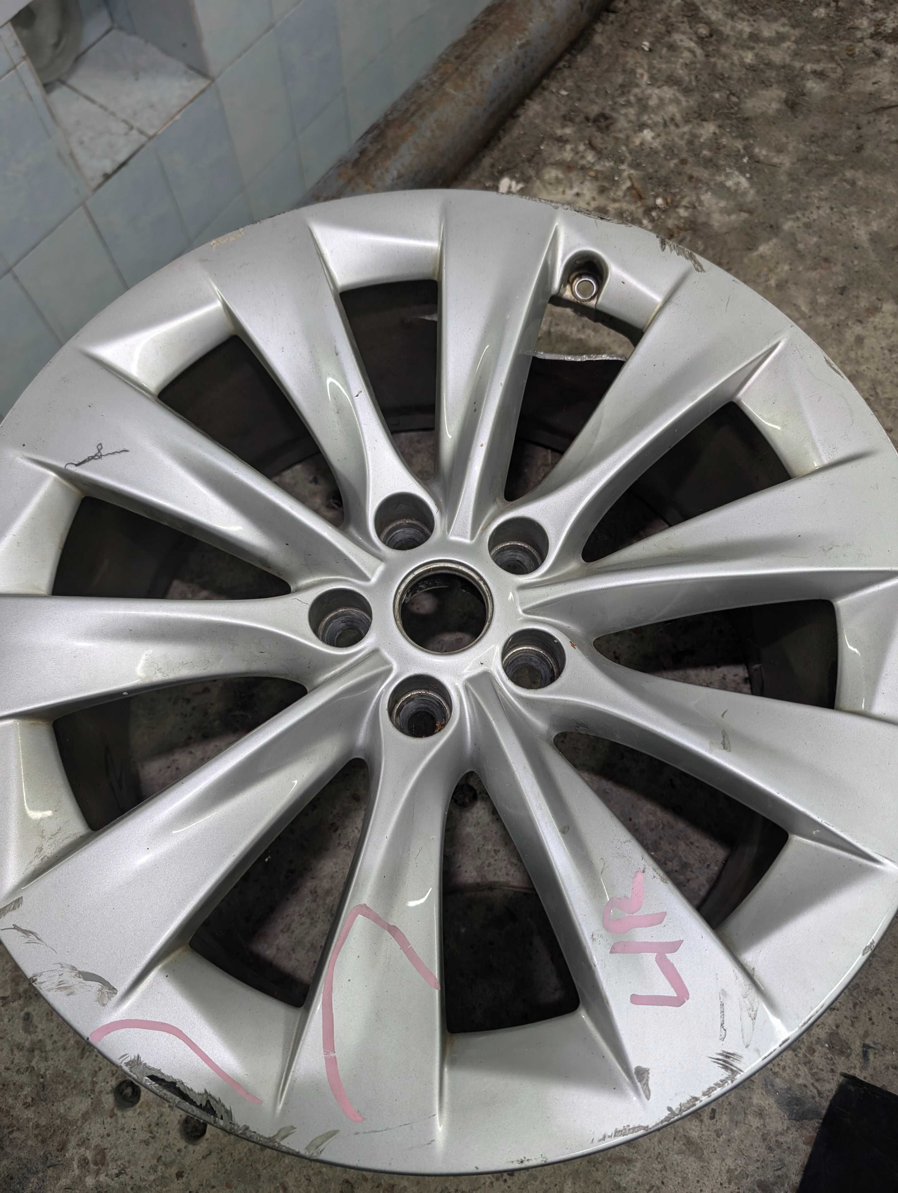 Диск задний 20x9.5 ET40 TESLA MX 1027245-00-C Оригінал під відновлення