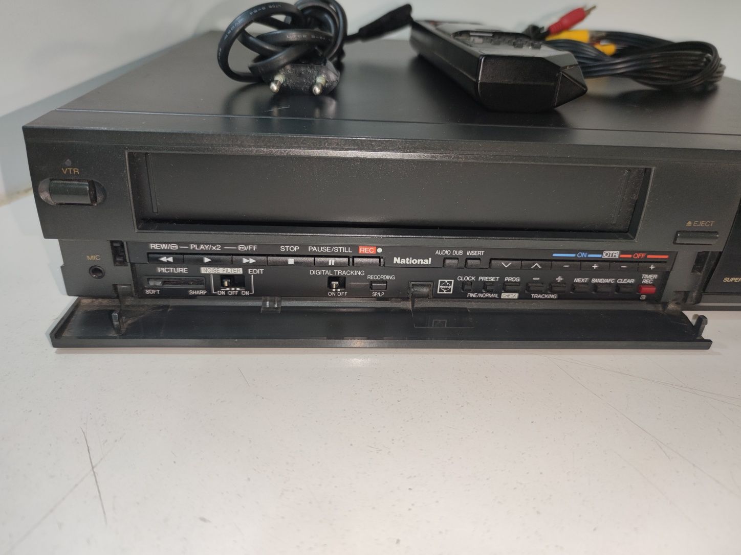 Leitor de VHS - NACIONAL nv-l15 - Excelente com comande