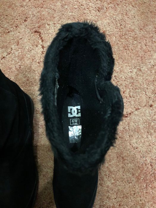 Очень крутые женские замшевые сапоги угги DC Shoe Gondola MID USA