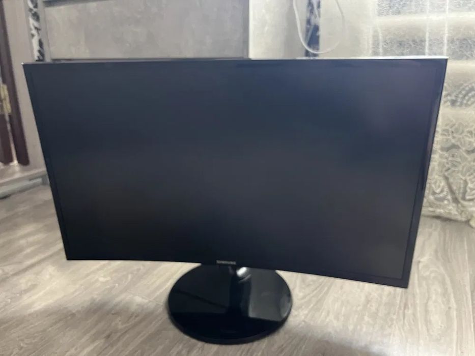 Монитор 27" Samsung C27F390F