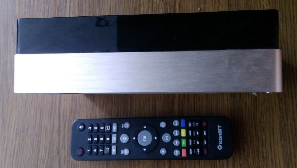 3D DVB-T2 медиаплеер IconBit XDS1003DT2