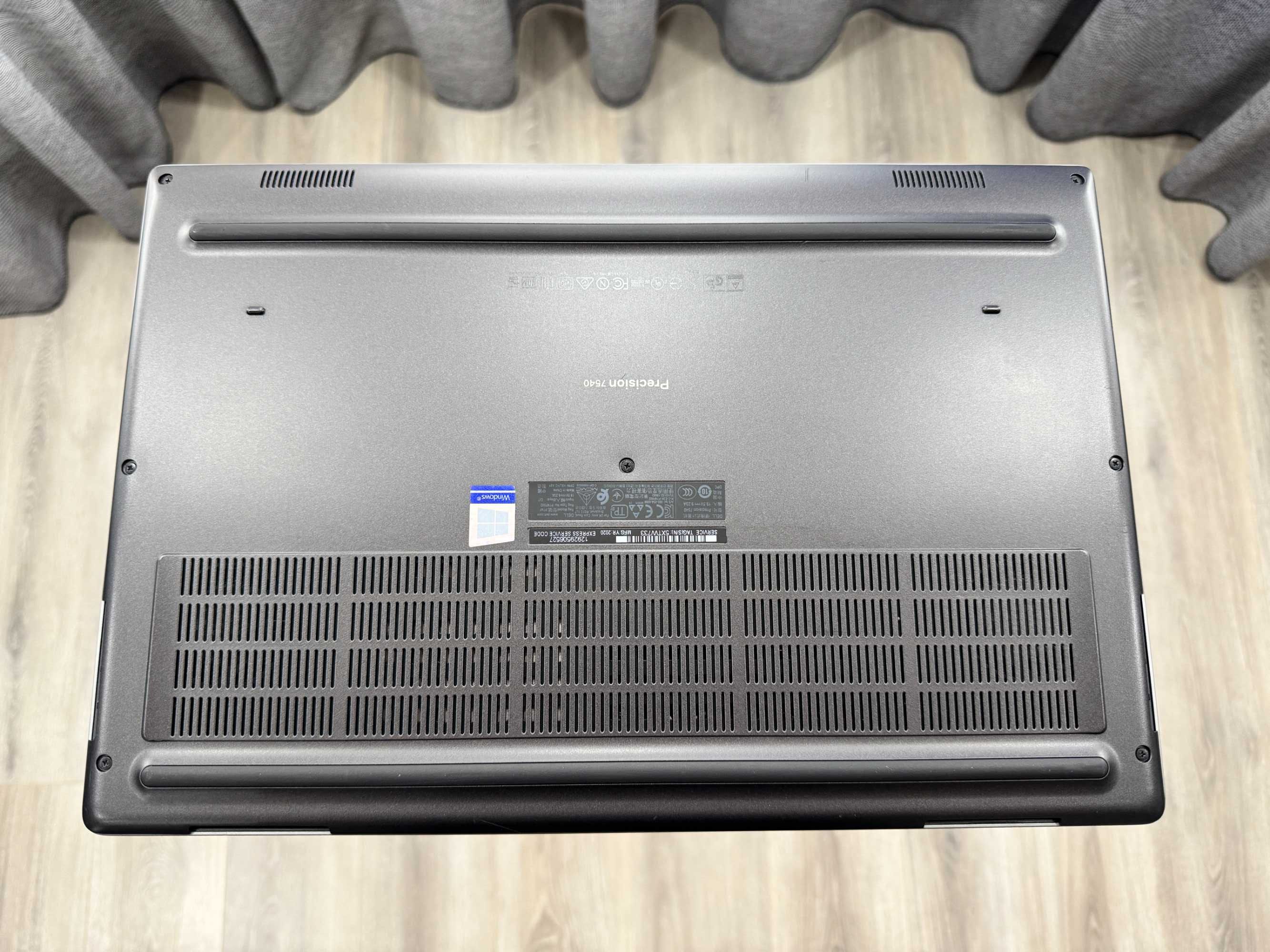 Ноутбук Dell Precision 7540 | i7-9850H RTX 3000 | RAM-32 SSD-512 | IPS