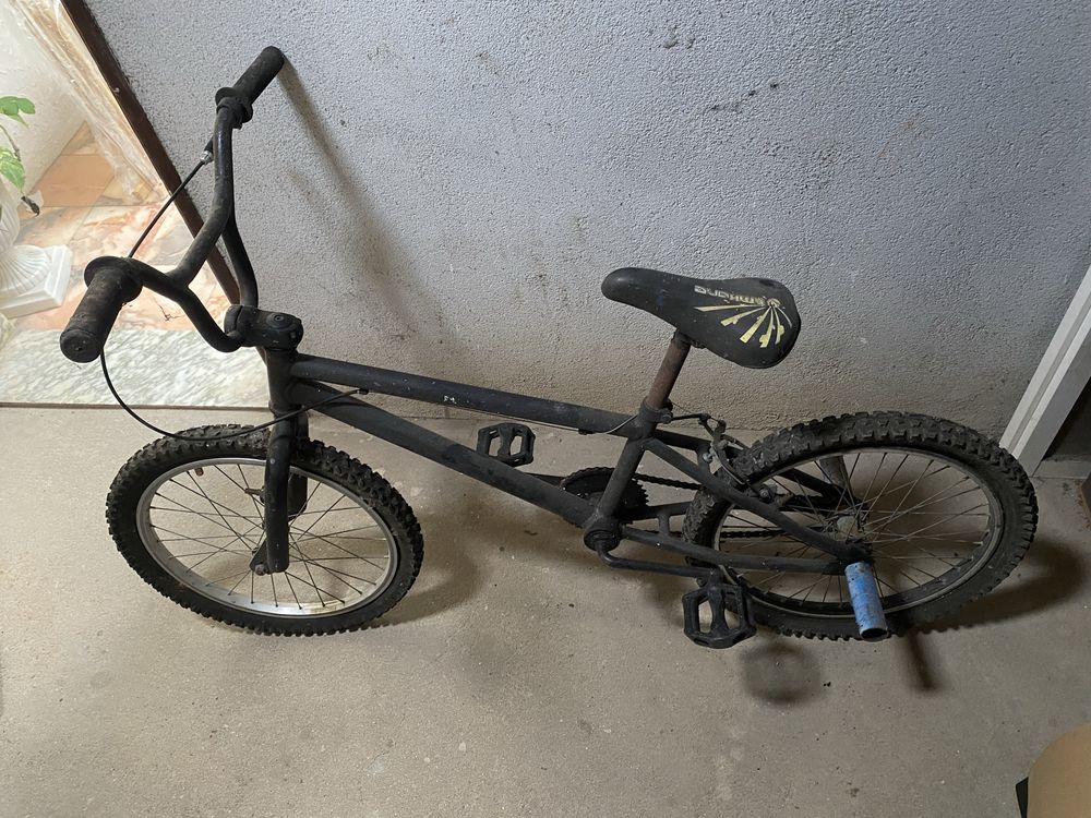 BMX antiga para restauro