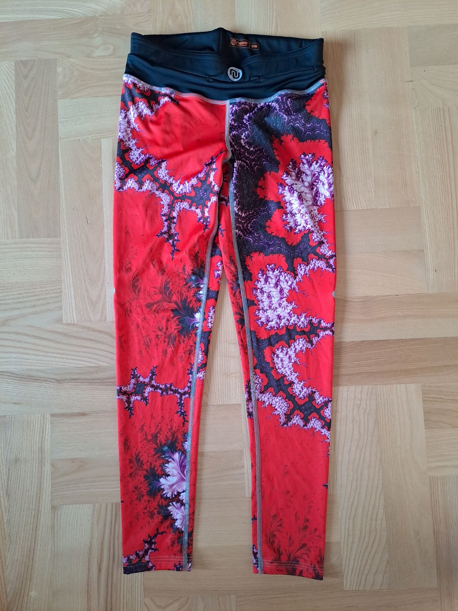 Nessi legginsy S/M czerwone do biegania