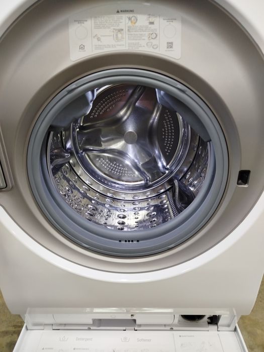 2в1 пральна машина з сушкою фірми LG, модель LSWD100E