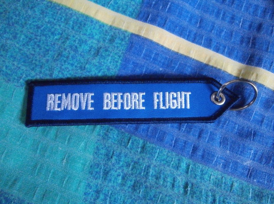 Brelok Ide-Fly Remove Before Flight