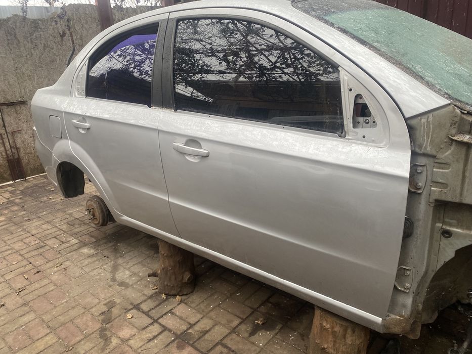 Двери Шевролет Авео т 250 в отличном состоянии