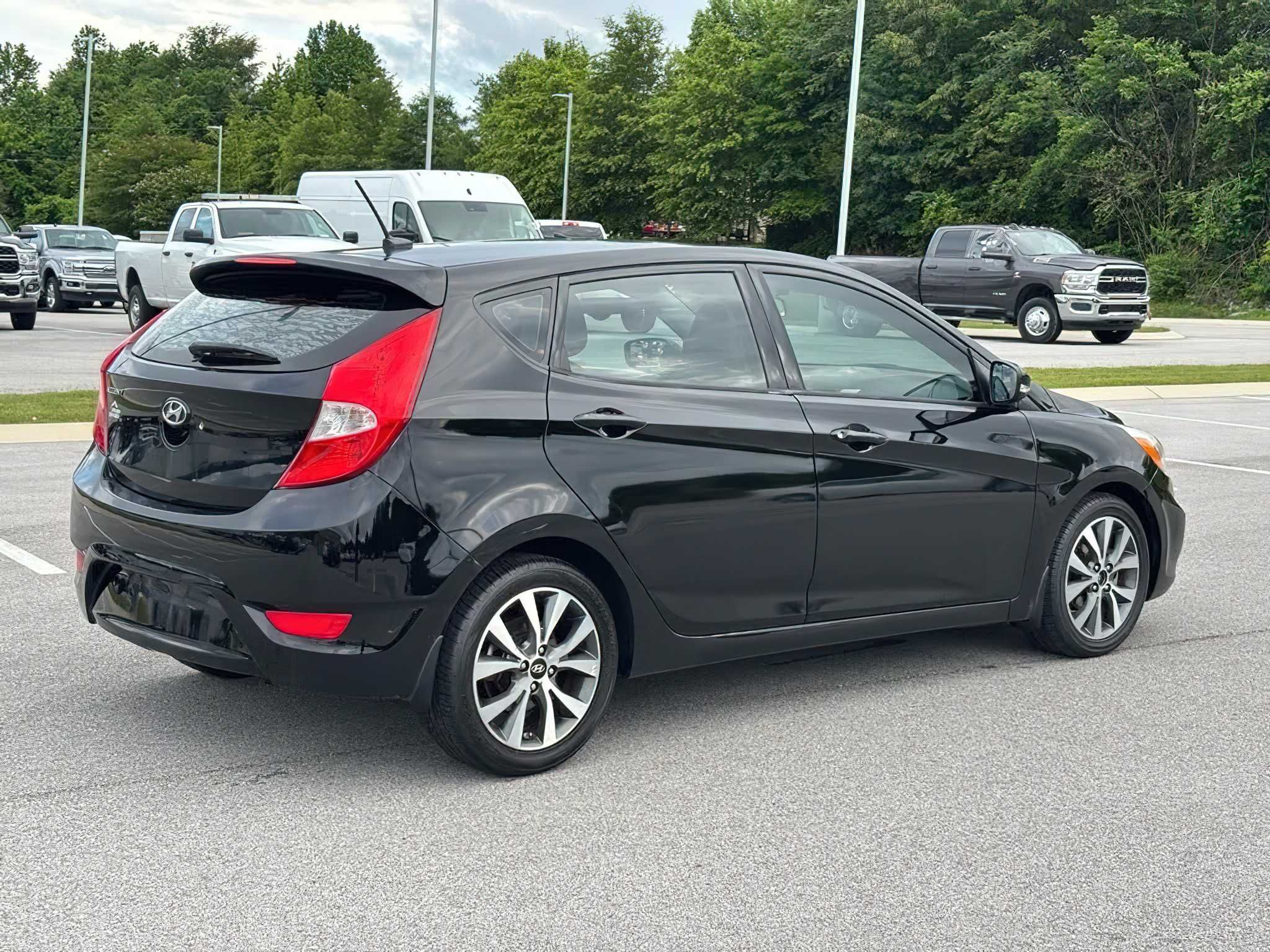 Hyundai Accent 2015