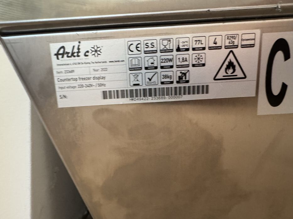 Witryna mrożąca na lody