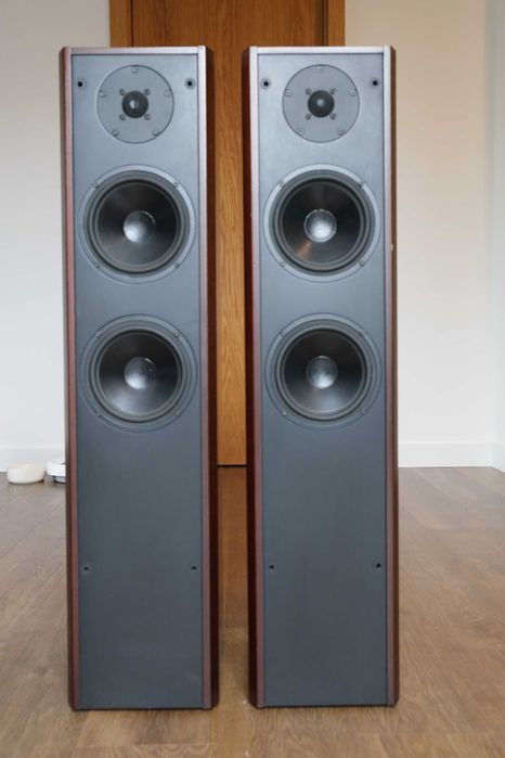 Kolumny Dali 450 kompletne, z kolcami