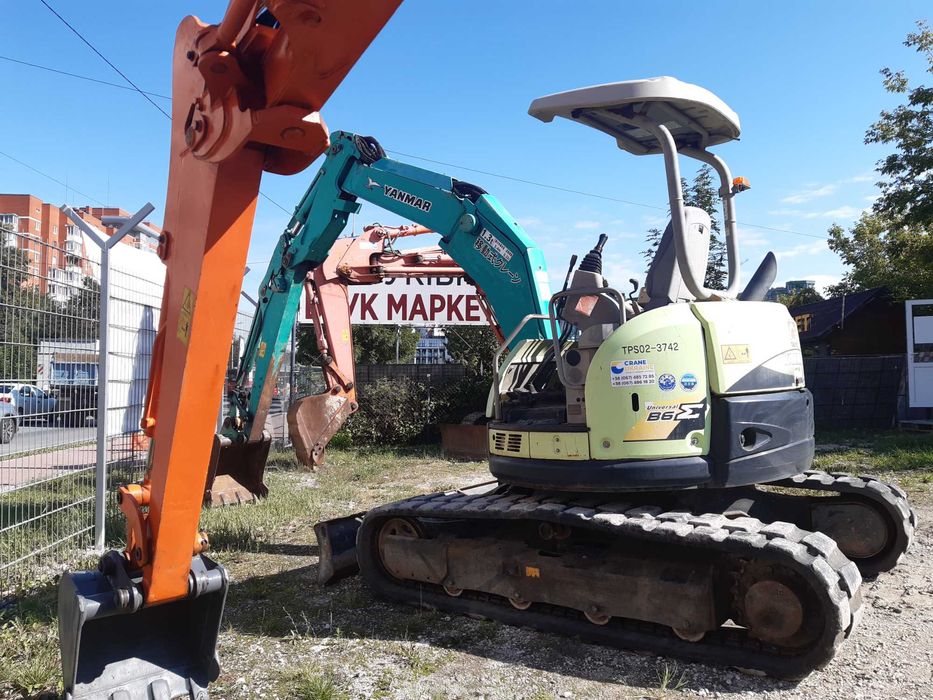 Міні екскаватор гусеничний Yanmar B6-6A