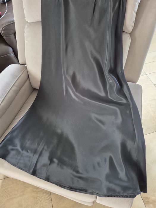 Satynowa sukienka Mexx 40 na ramiączka wieczorowa głęboka czerń