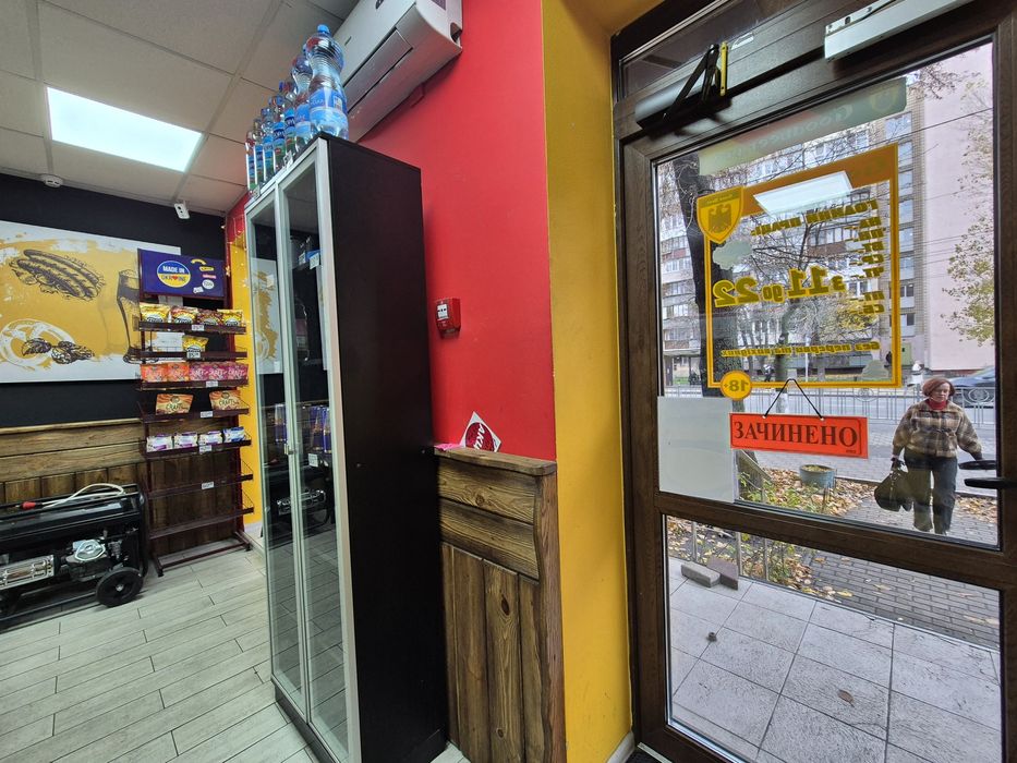 Оренда Фасад 50квм пр-т Повітряних Сил 43